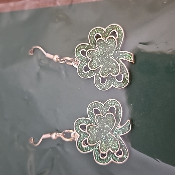5/$25 JO-ANN Green Glitter Shamrock St. Patrick's Day Dangle Hook Earrings - Picture 2 of 6
